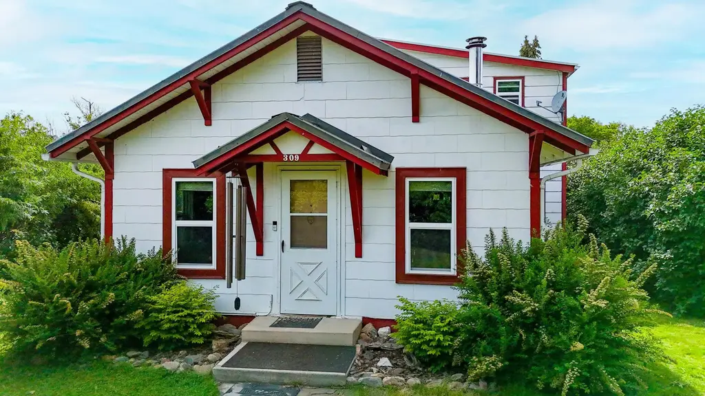 309 2nd Avenue, St Ignatius