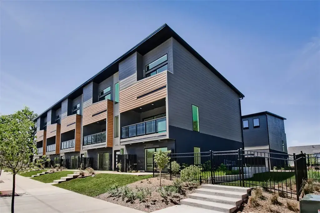 204 Nw 9th Street, Bentonville