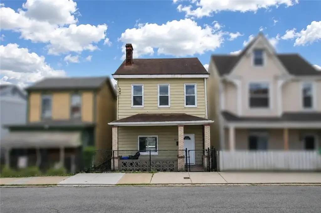 826 Eureka Street , Allentown