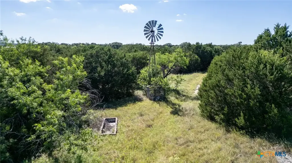 2820 Pr 4211, Evant