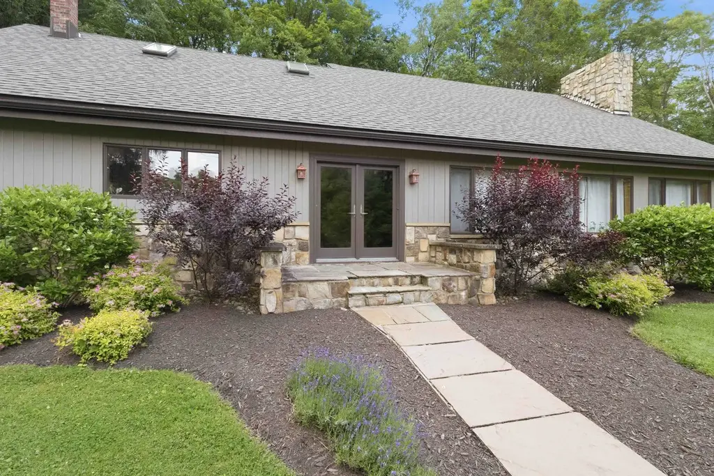 129 Chestnut Hill Lane, Seven Springs Resort