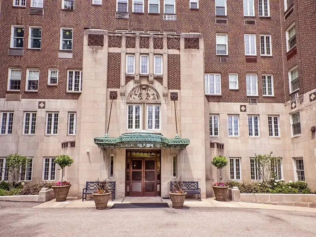 5023 Frew Street 8a, Squirrel Hill