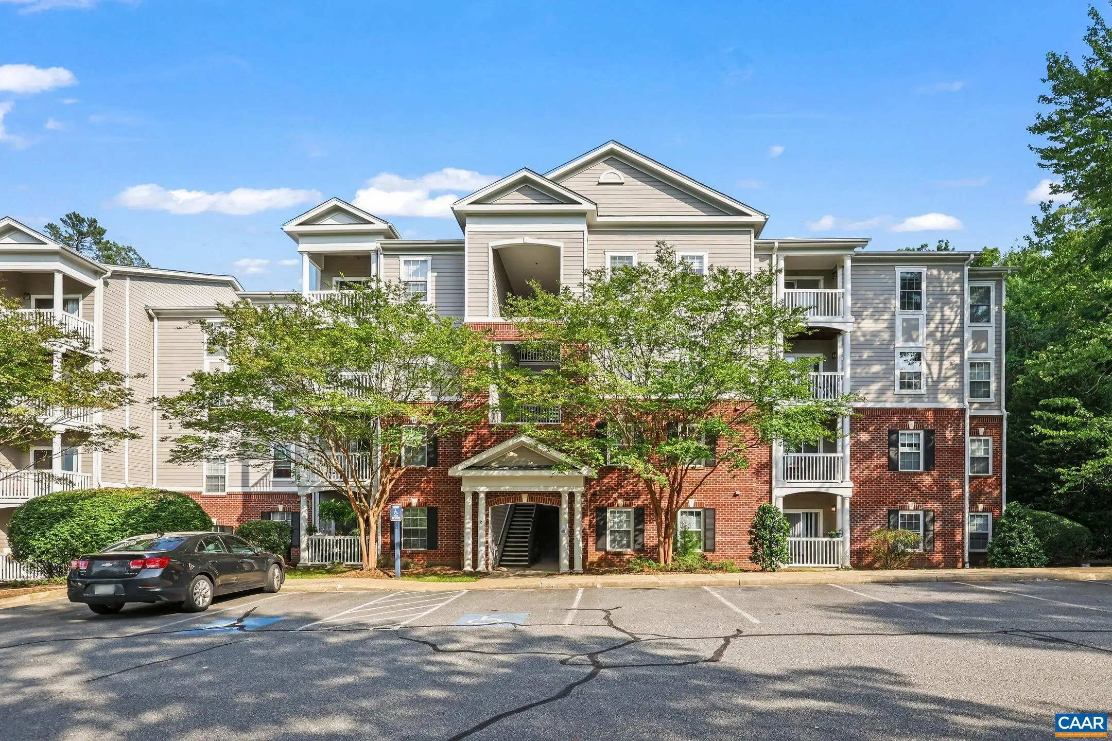 237 Yellowstone Dr 6, Charlottesville