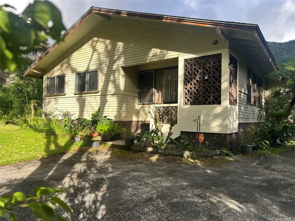 3545 Kalihi Street, Honolulu