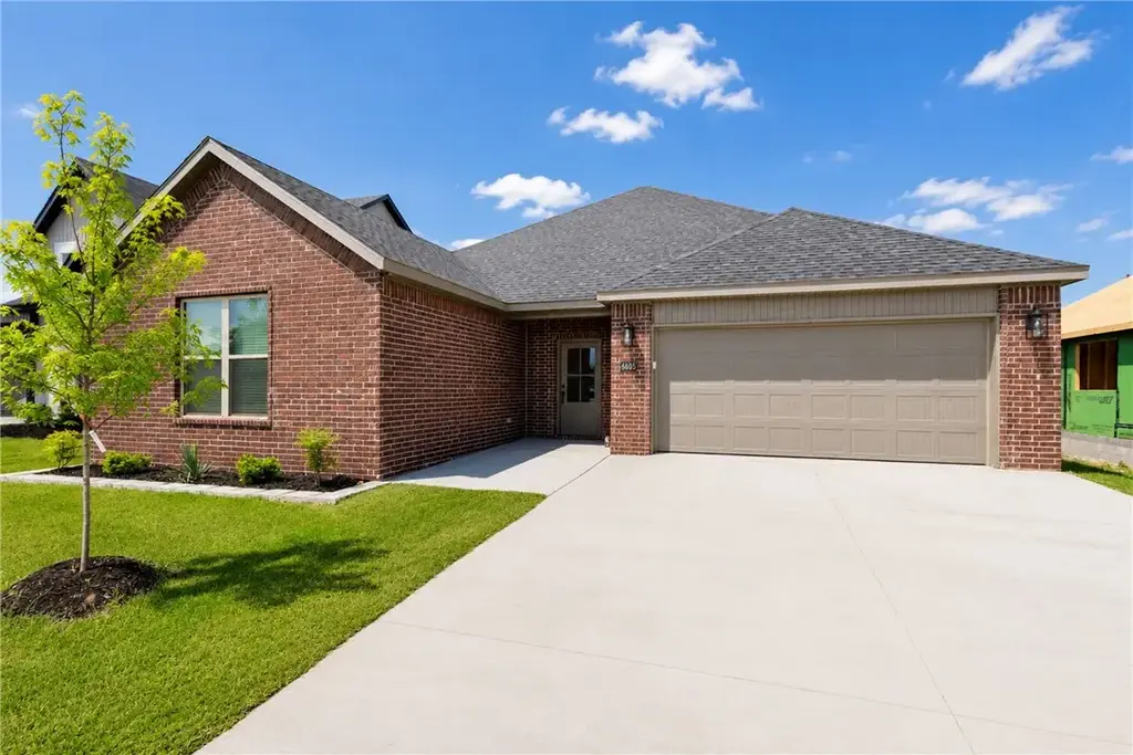 6605 Sw Basswood, Bentonville