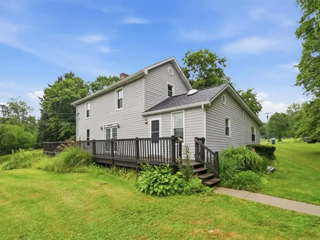 106 Savannah Gardner Road , Shenango