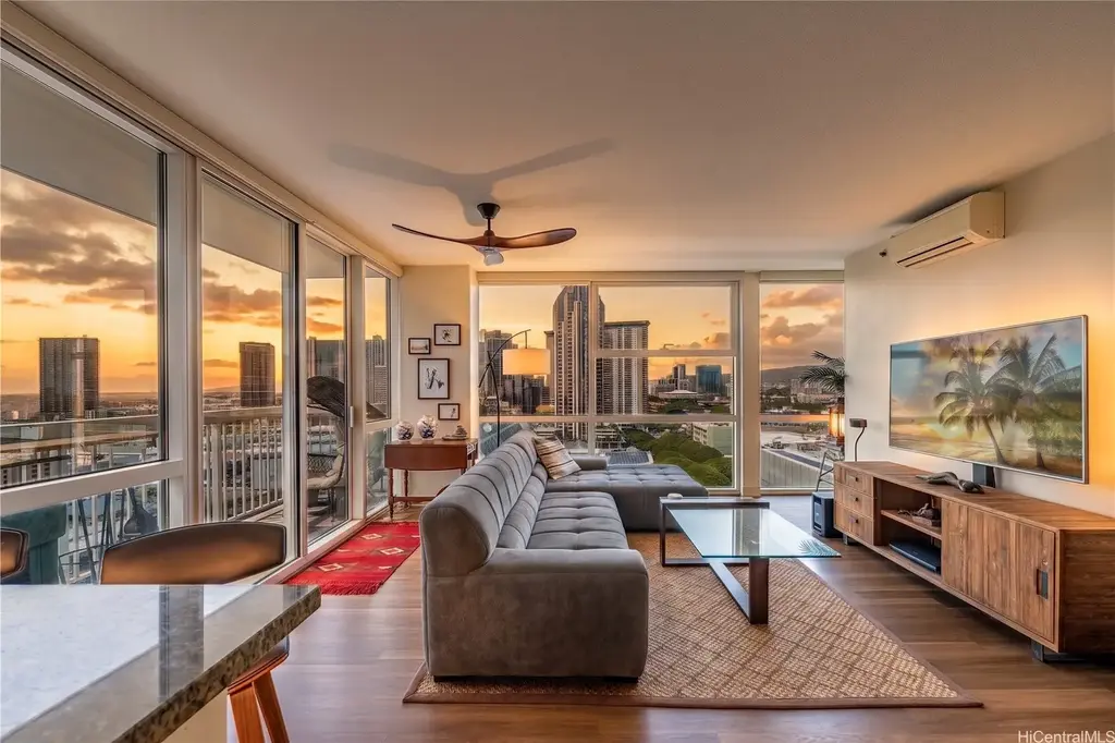 (unit #1804) 909 Kapiolani Boulevard, Honolulu