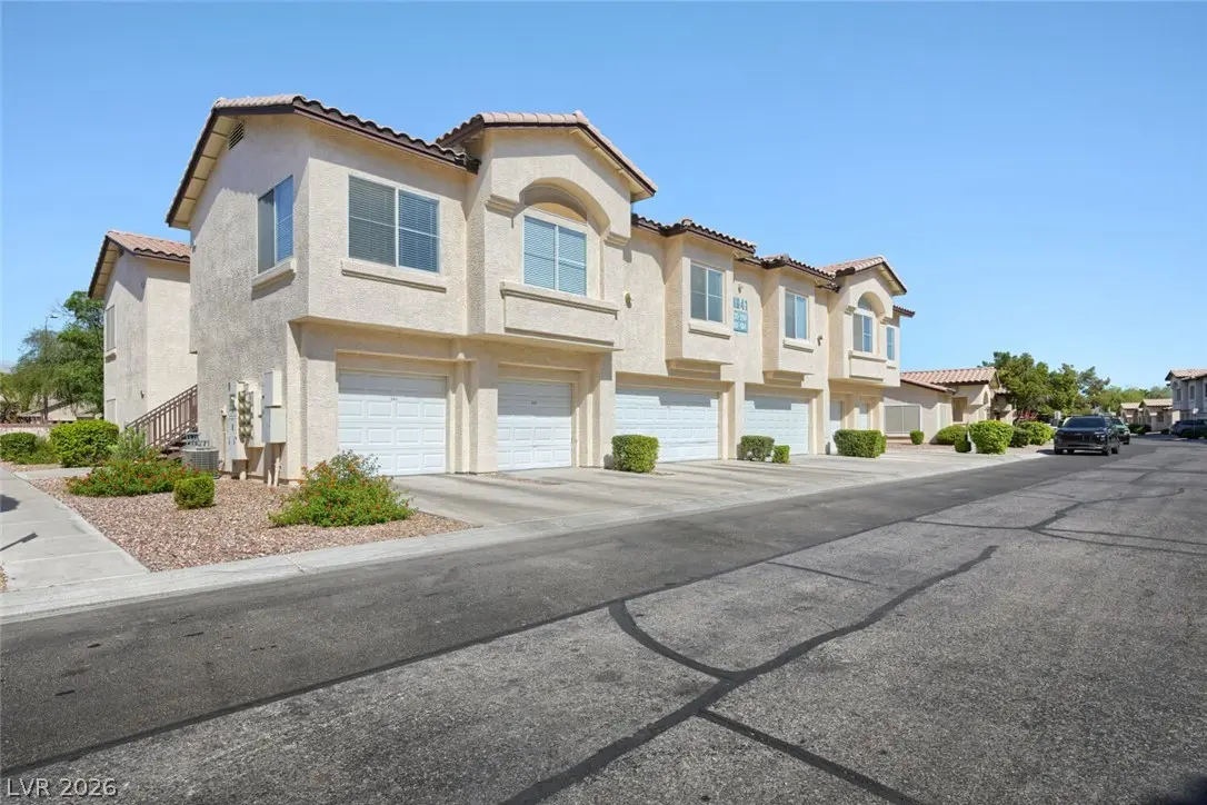 Photo of Listing #2795091