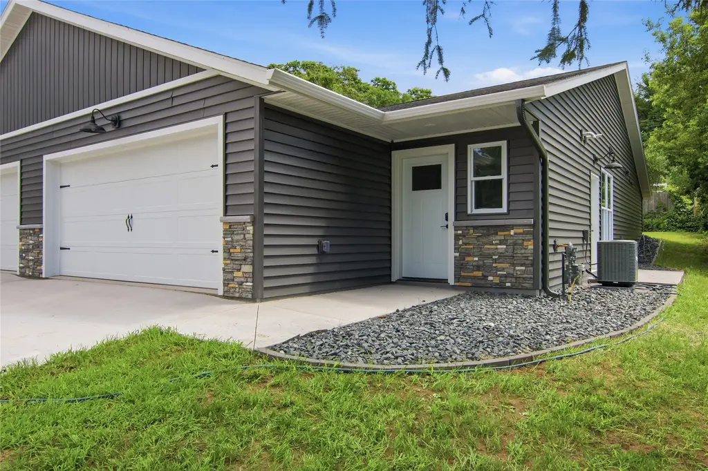 1321 Carpenter Avenue, Eau Claire