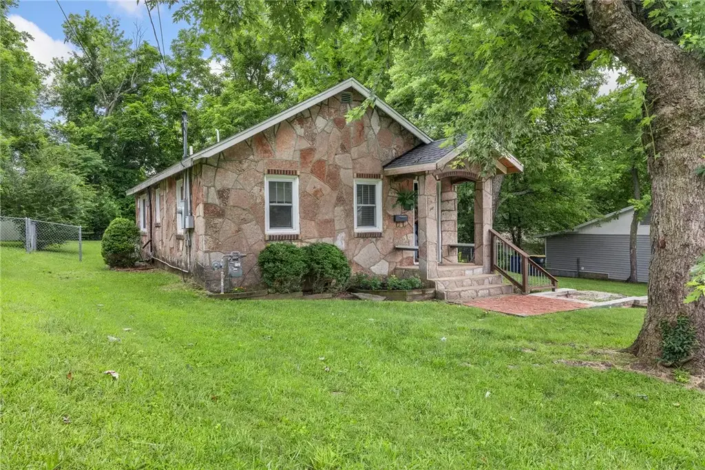 1101 N Maple Street, Harrison