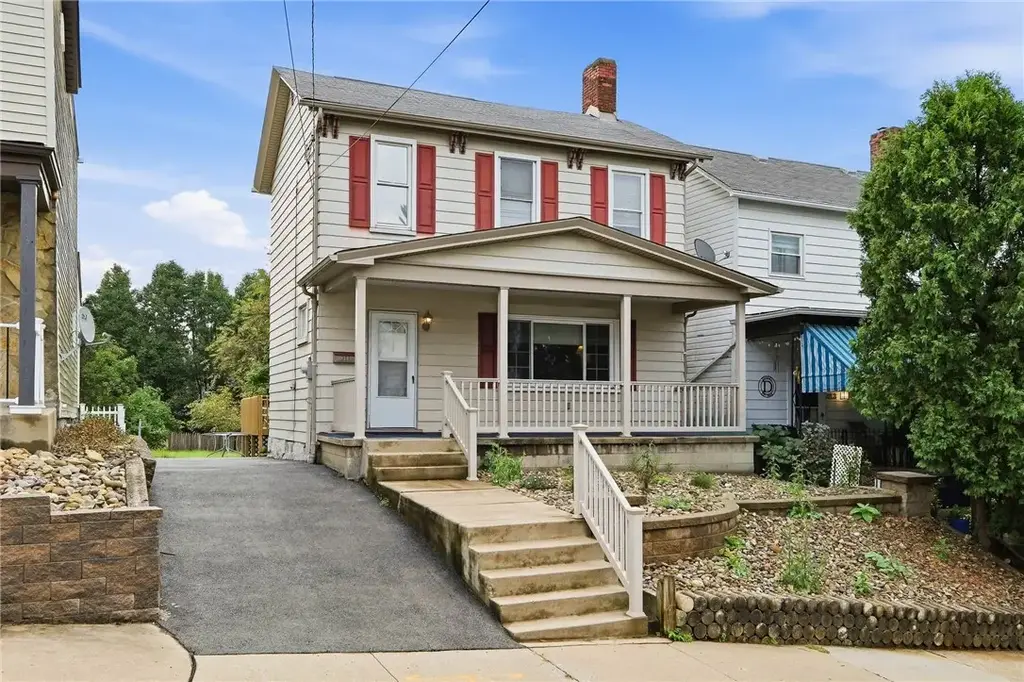 311 Sweetbriar Street , Mt Washington