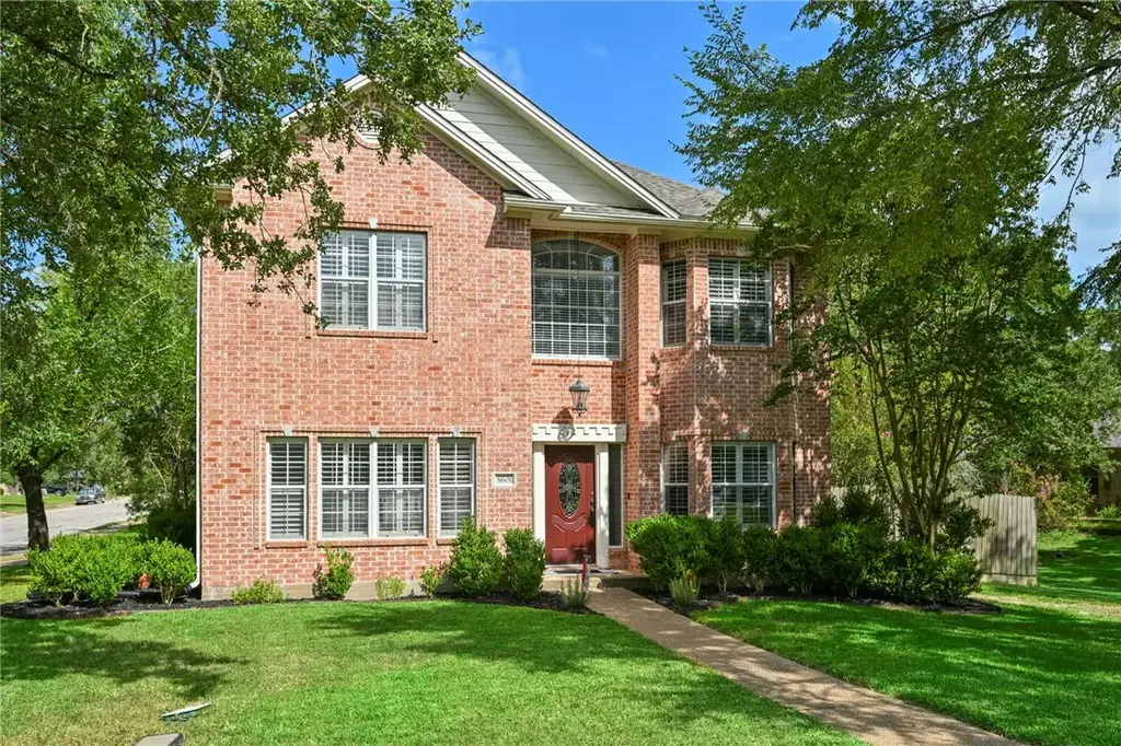 5601 Hampton Court, Bryan