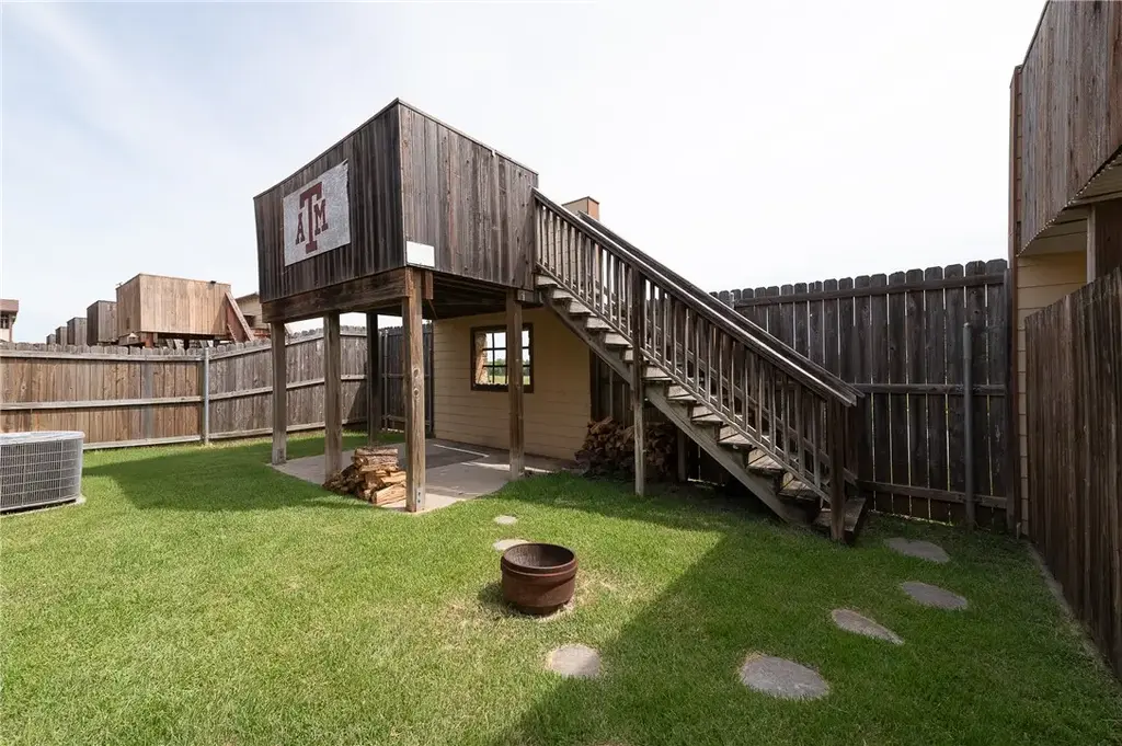 4311 Commando Trail, College Station