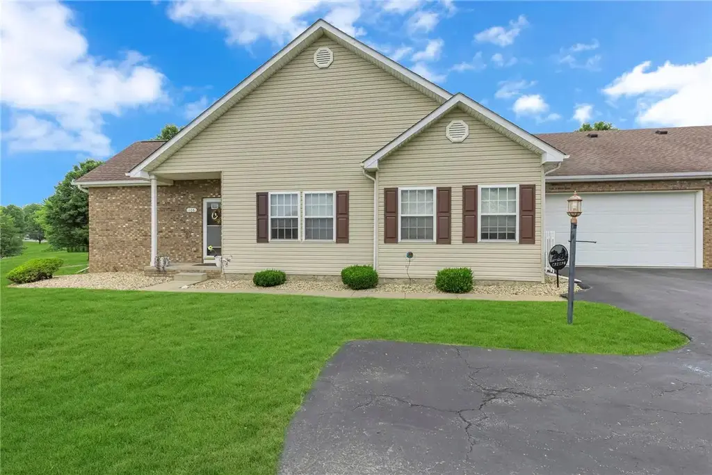 106 Clearwater Drive, Franklin