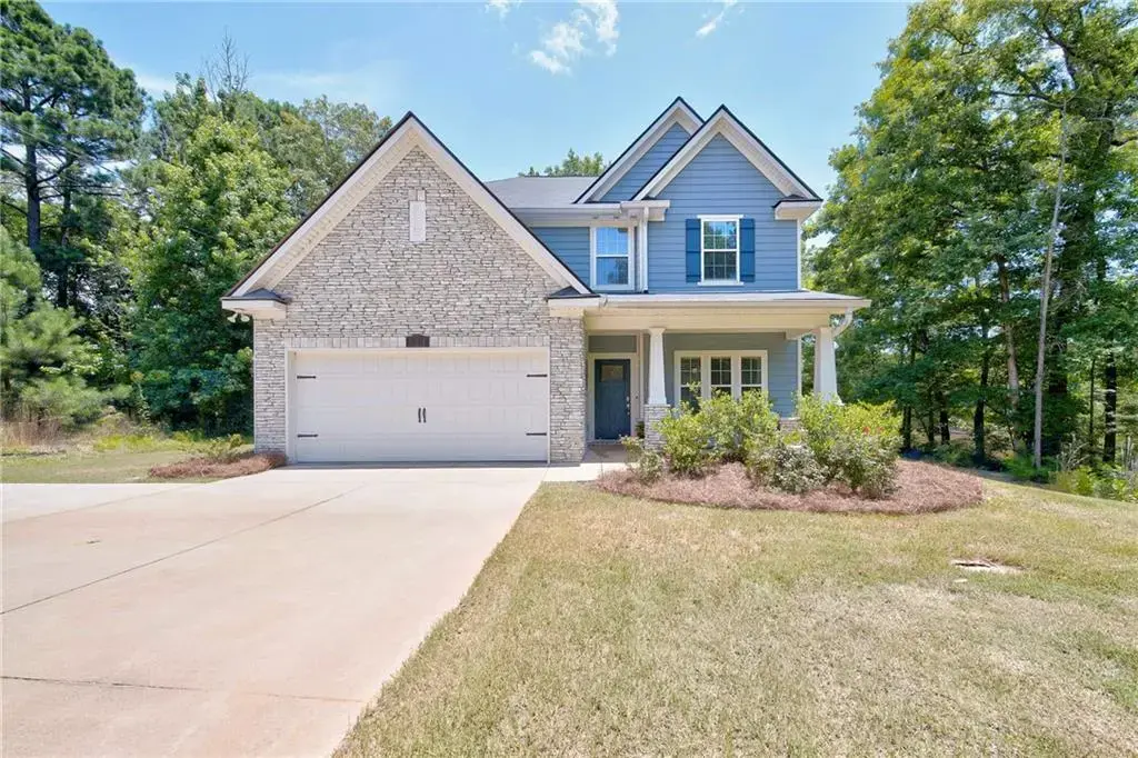 321 Lee Road 2046, Smiths Station