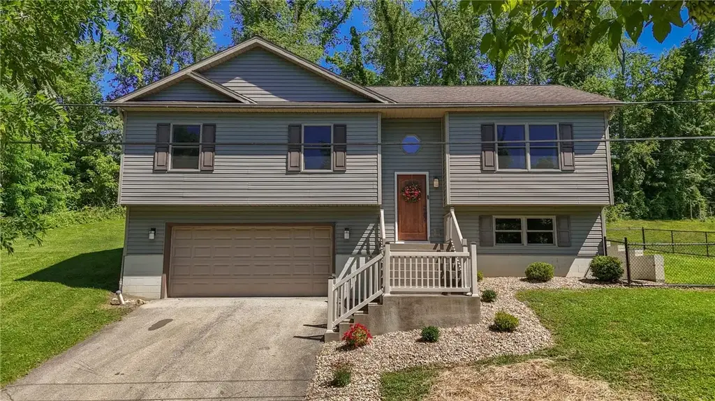 124 Debolt Avenue , Masontown