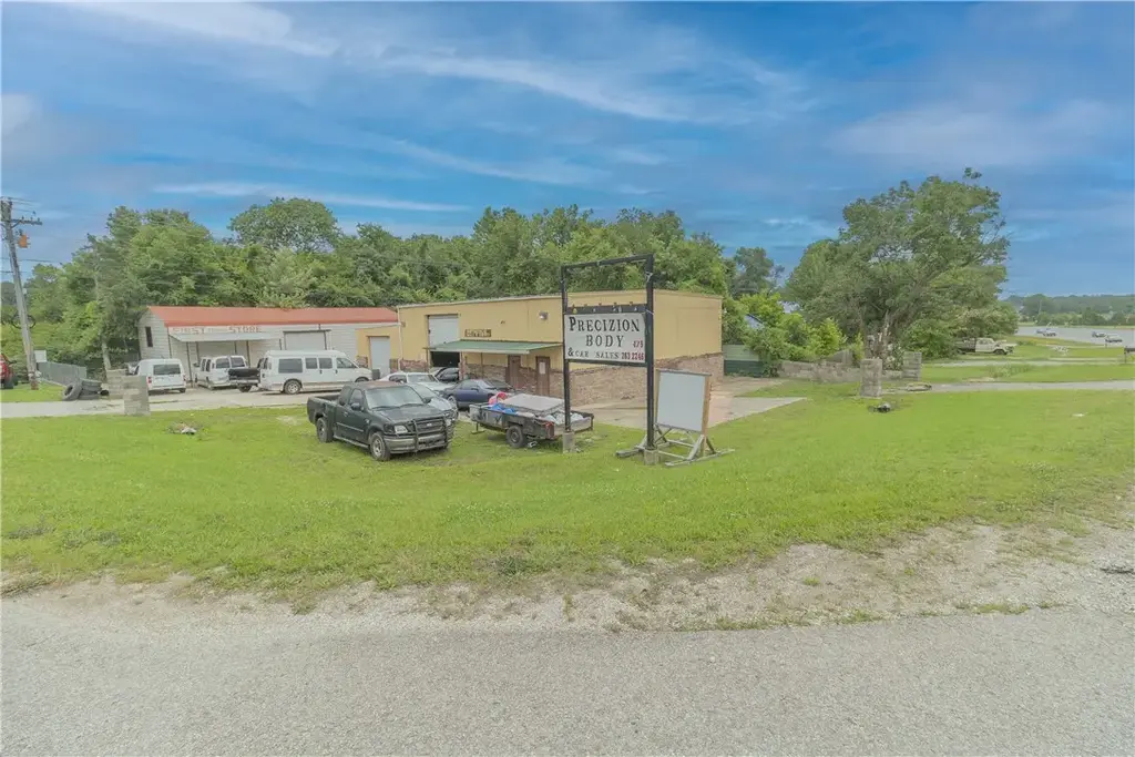 16618 Highway 412, Springdale