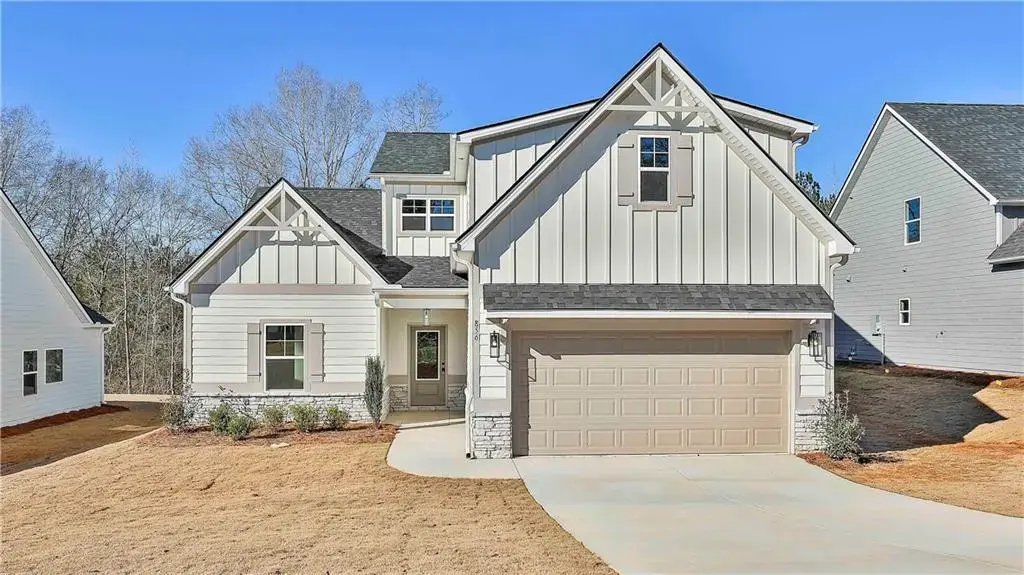 856 Asheton Drive, Opelika