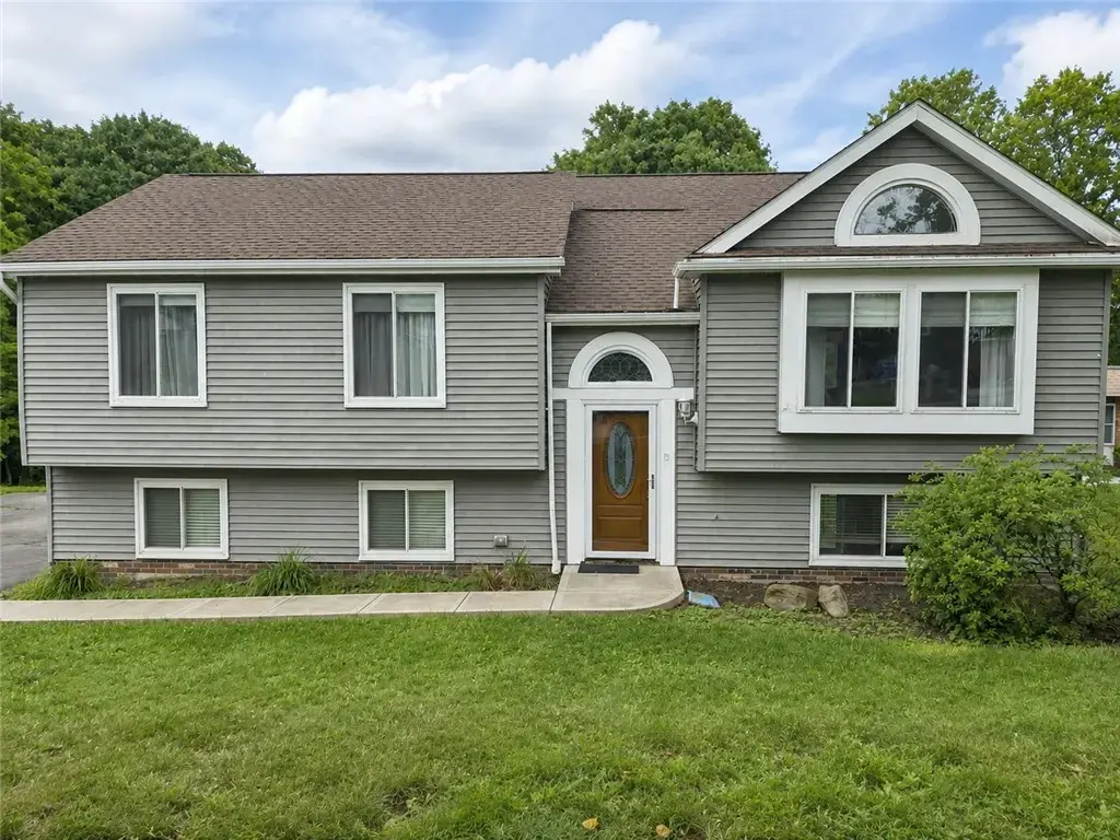 1501 Randolph Drive, Jefferson Hills