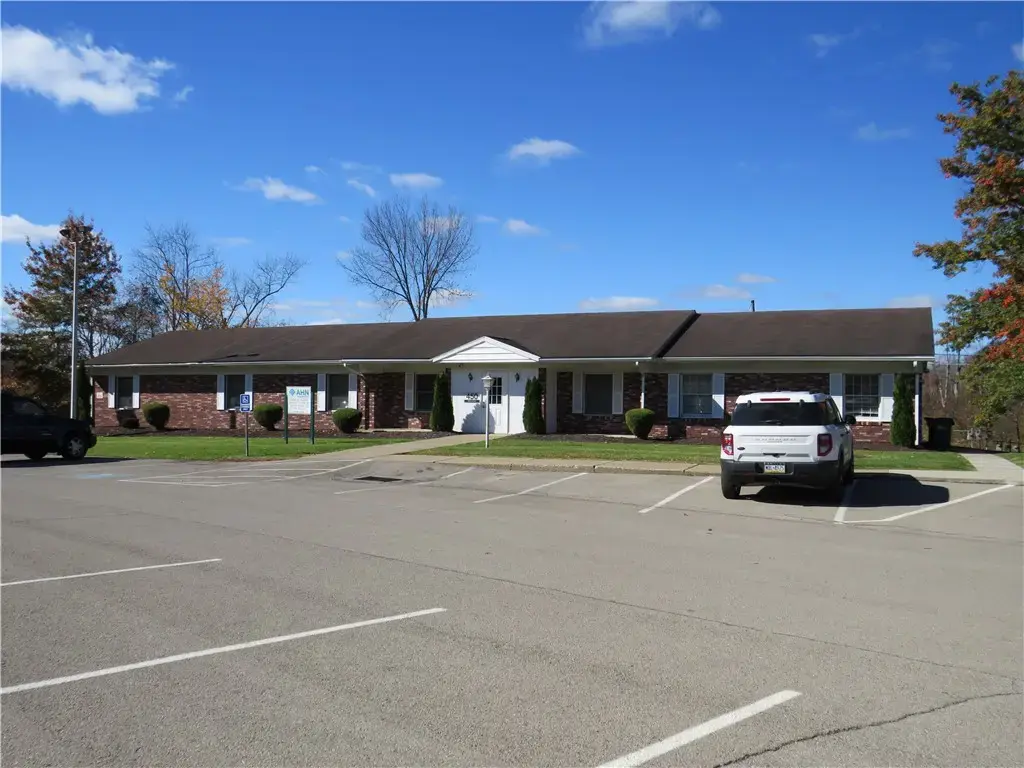 450 Hillcrest Avenue , Grove City Boro