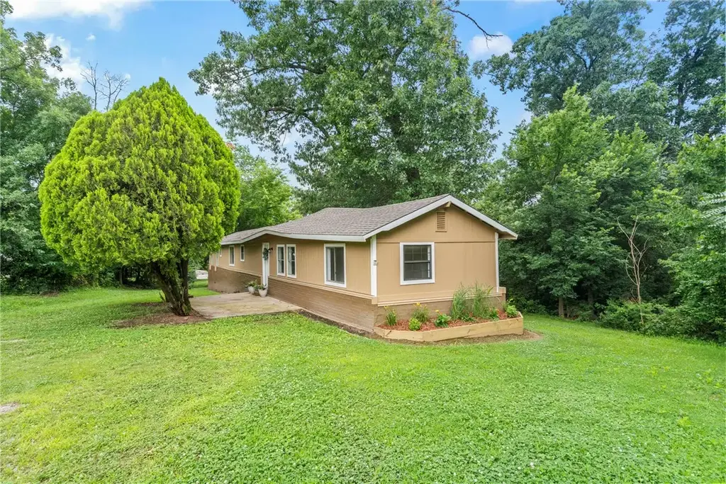 310 Lacy Street, Siloam Springs