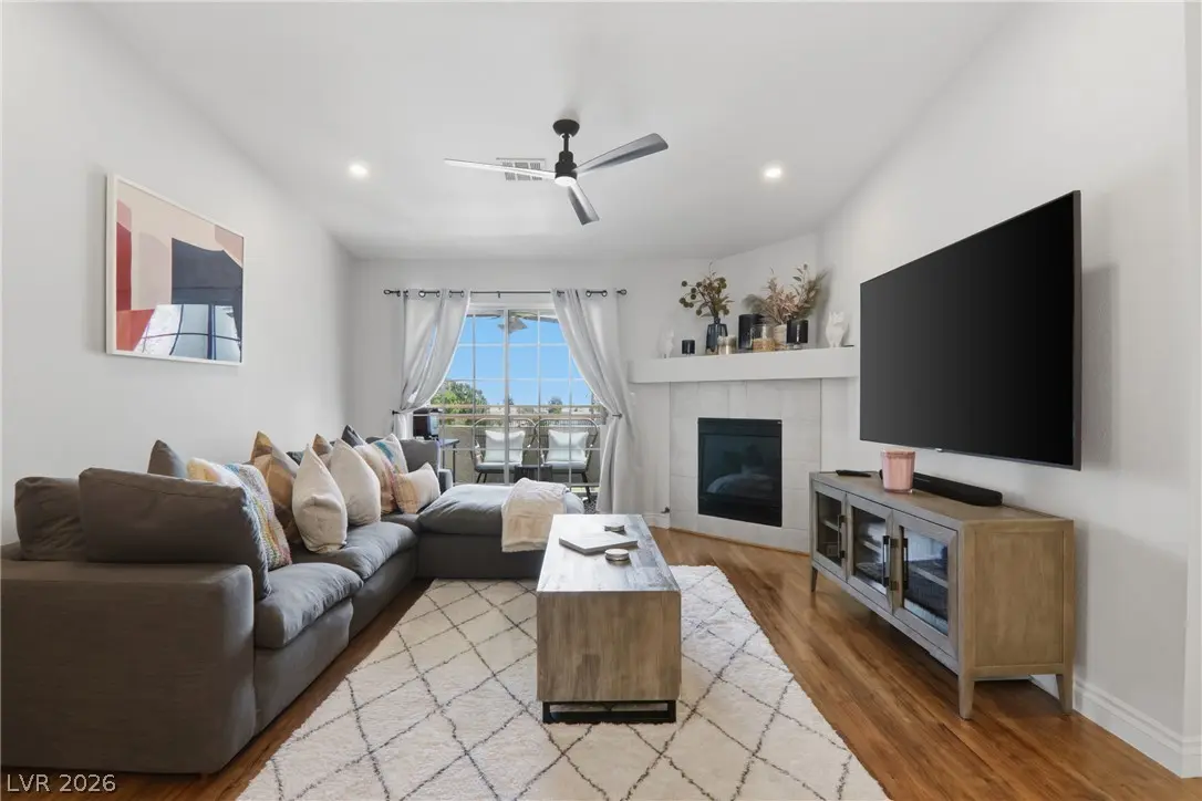 8452 Boseck Drive 235, Las Vegas
