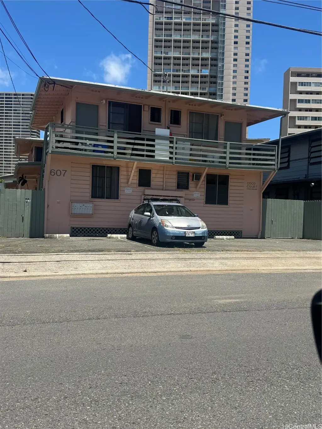 607 Isenberg Street # 8, Honolulu