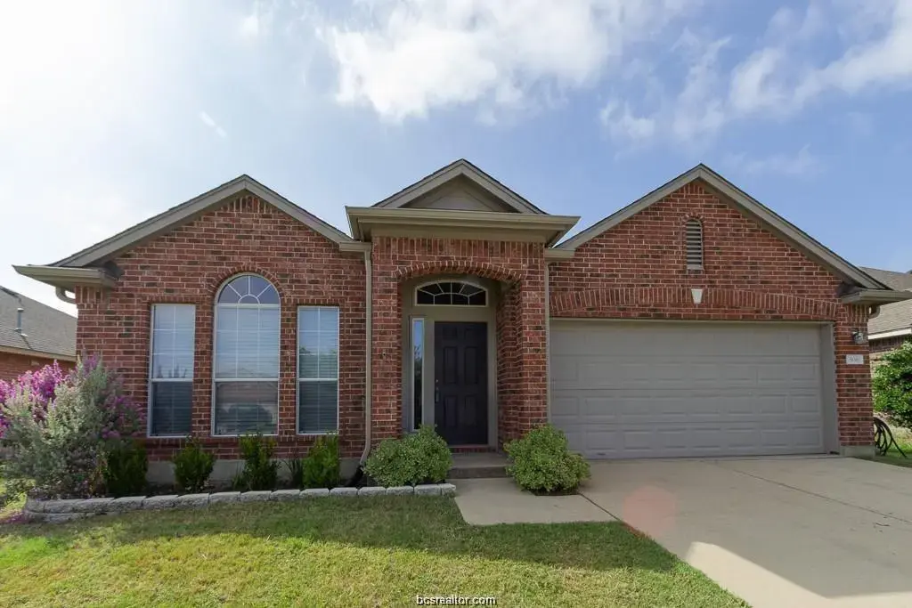 936 Whitewing Lane, College Station