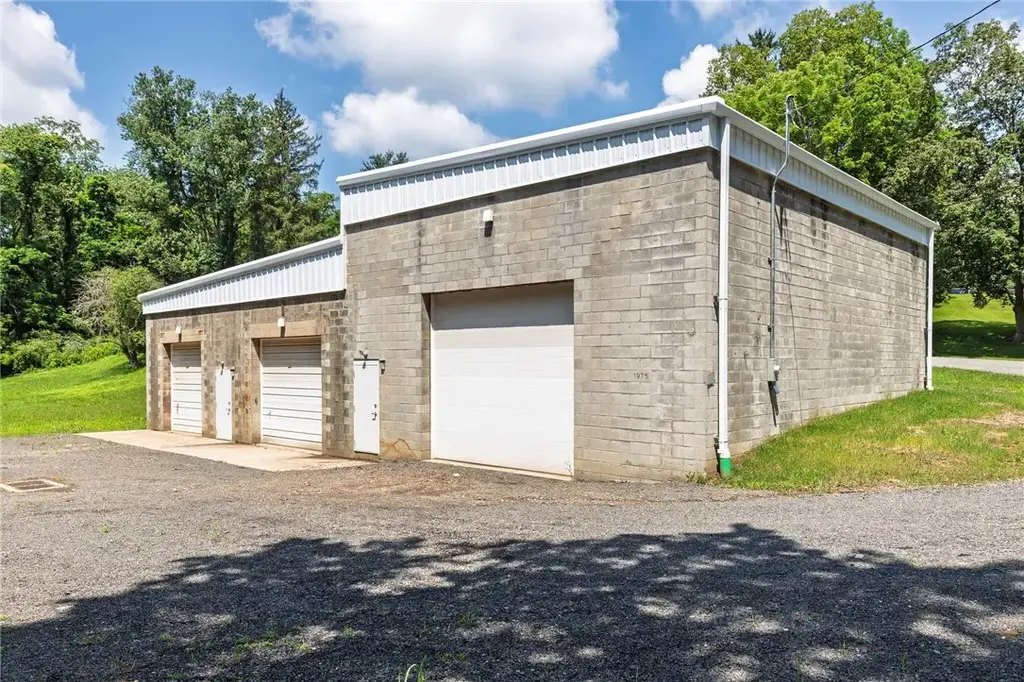1799 Triphammer Road, South Park