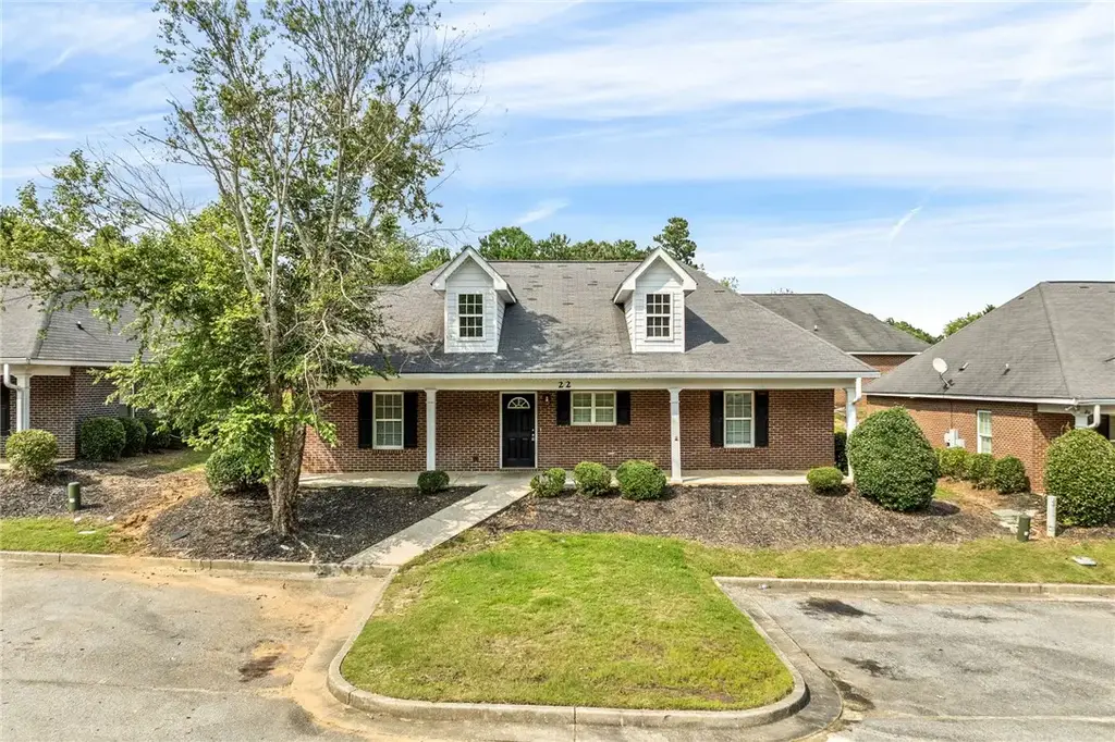 807 W Longleaf Dr 22, Auburn