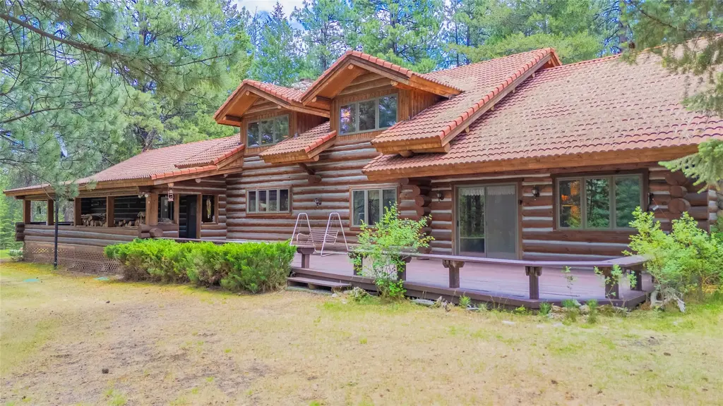 2133 Lost Horse Trail, Hamilton