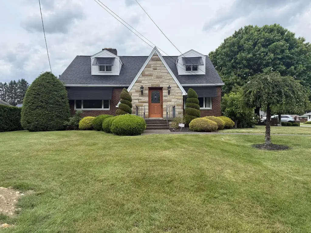 102 Fairmont Avenue, Neshannock