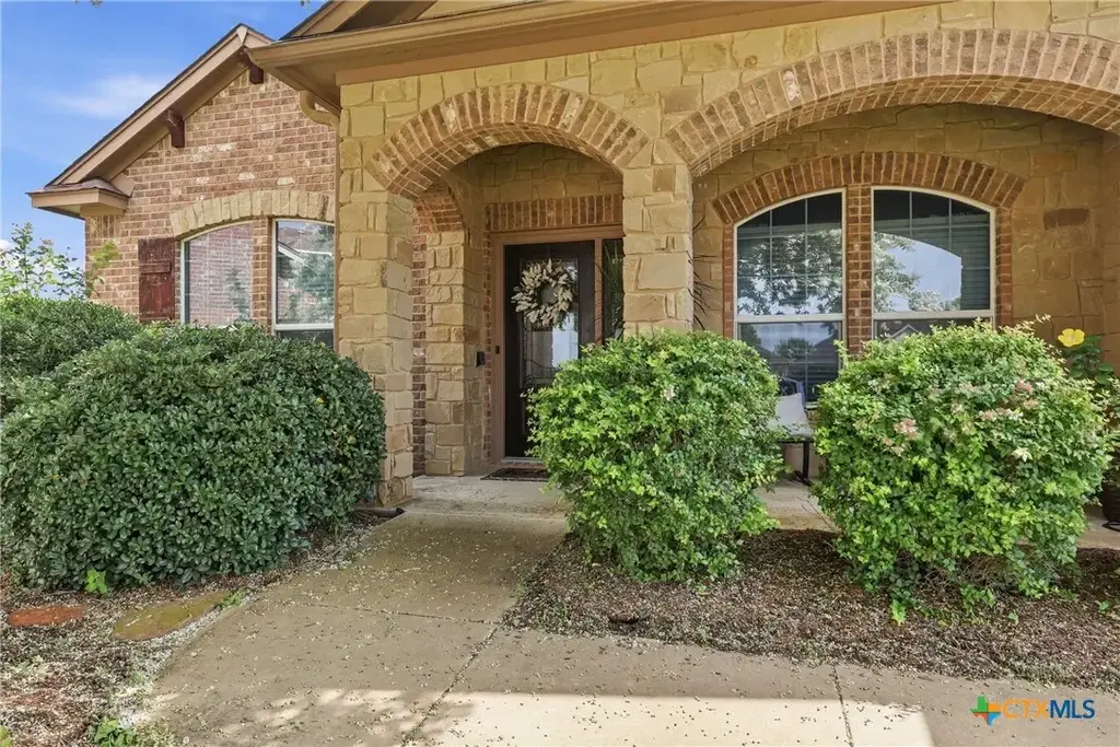 106 Sky Court, Victoria