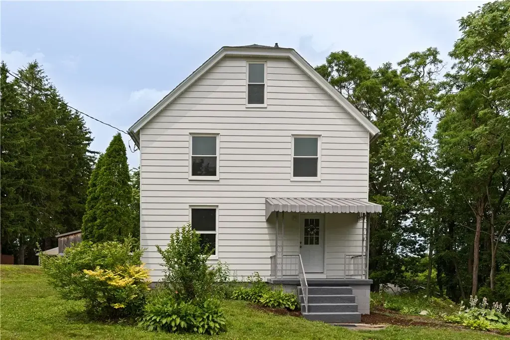121 Freeport Road, Twp of But SE