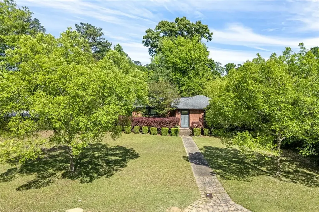 303 Brookwood Dr, Auburn