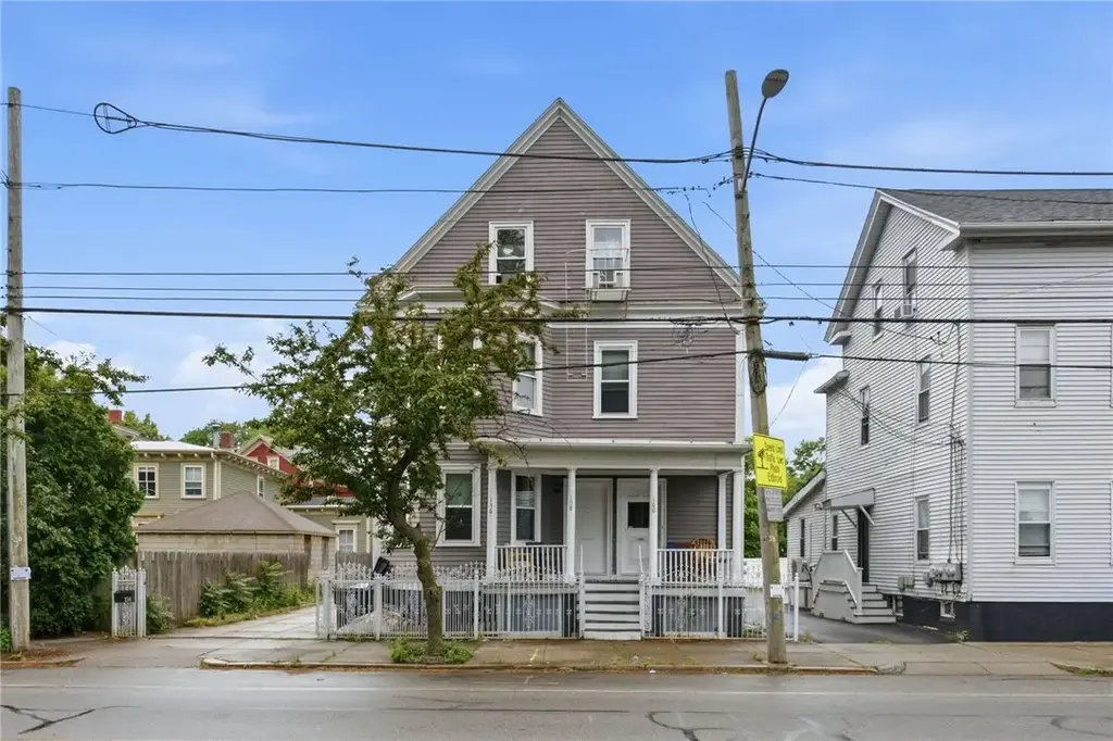 156 Bridgham St, Providence
