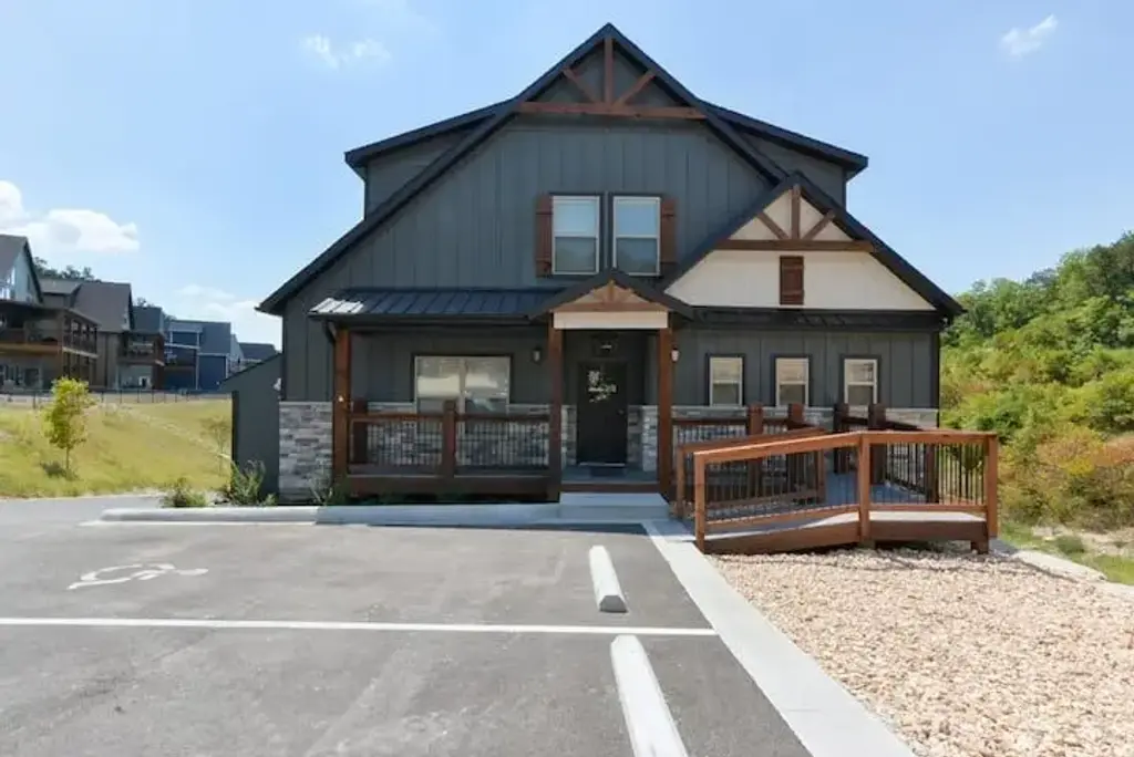 280 Lakefront Drive, Branson