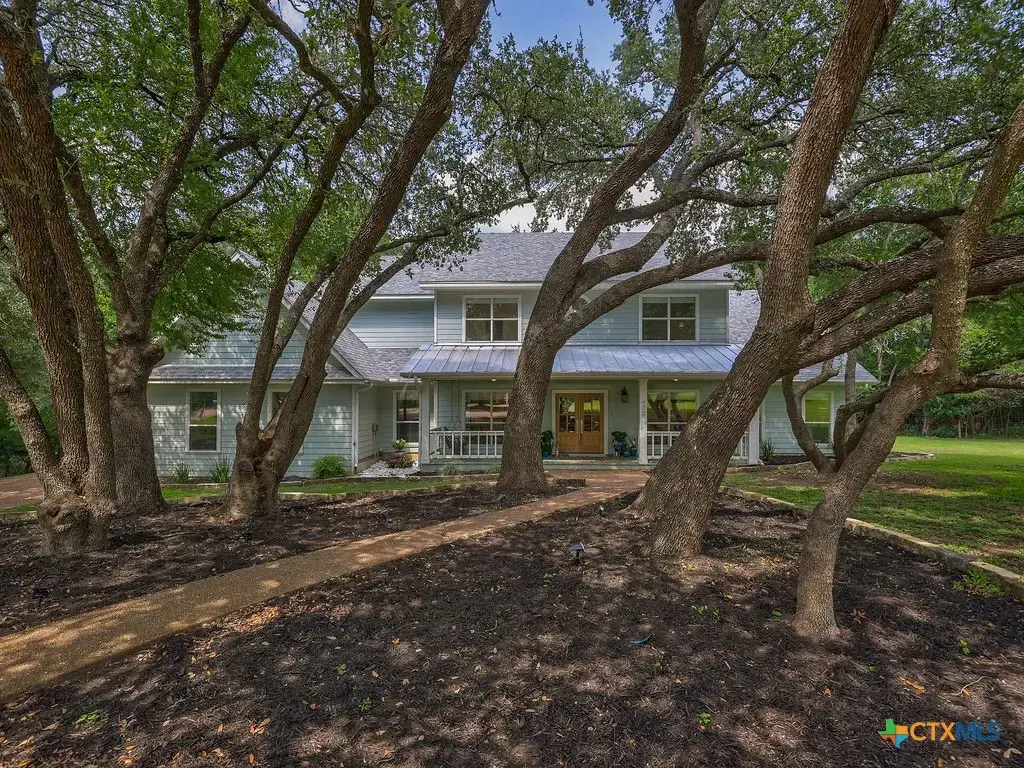 400 Royal View Road, Salado