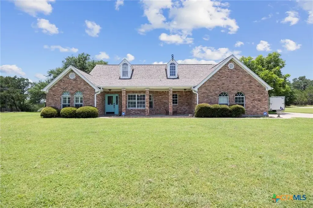 3912 Chisholm Trail, Salado