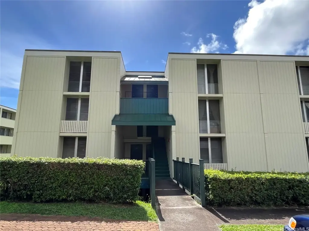 95-021 Kuahelani Avenue # 301, Mililani