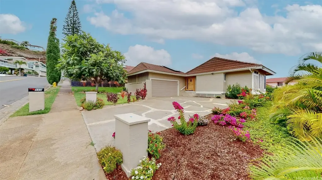 989 Kaluanui Road, Honolulu