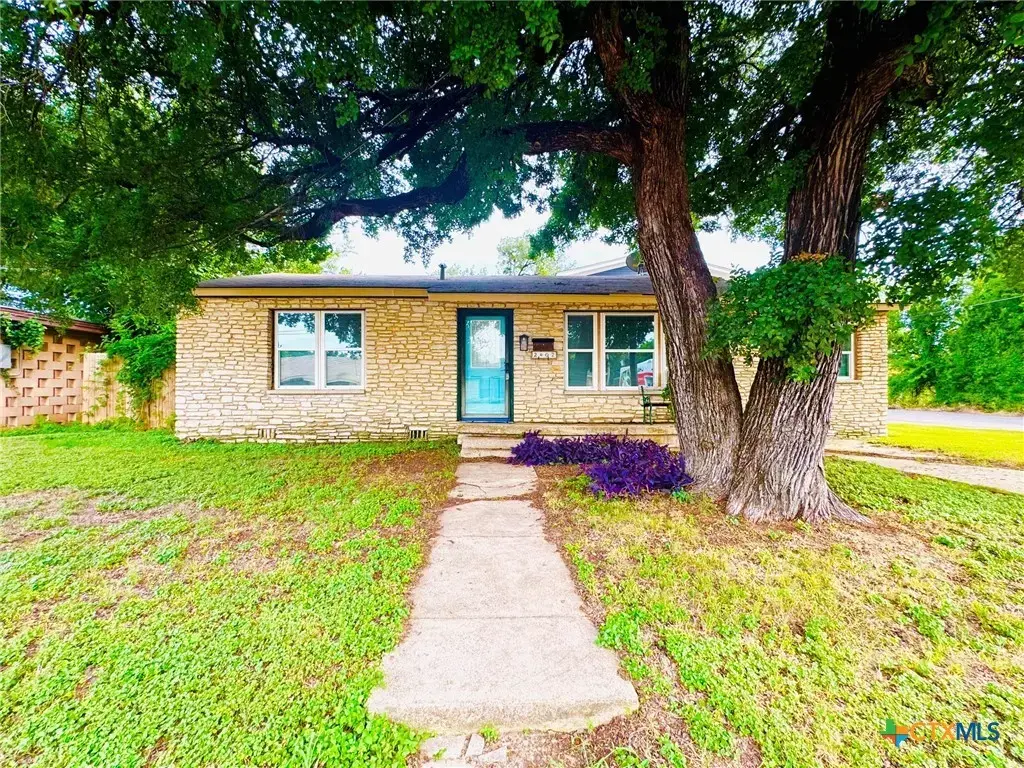 2402 Oak Drive, Gatesville