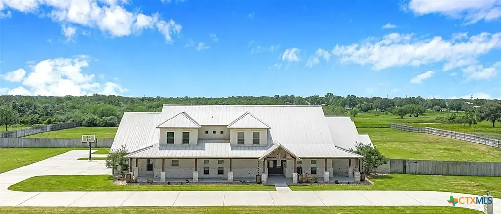 158 Sendera Loop, Victoria