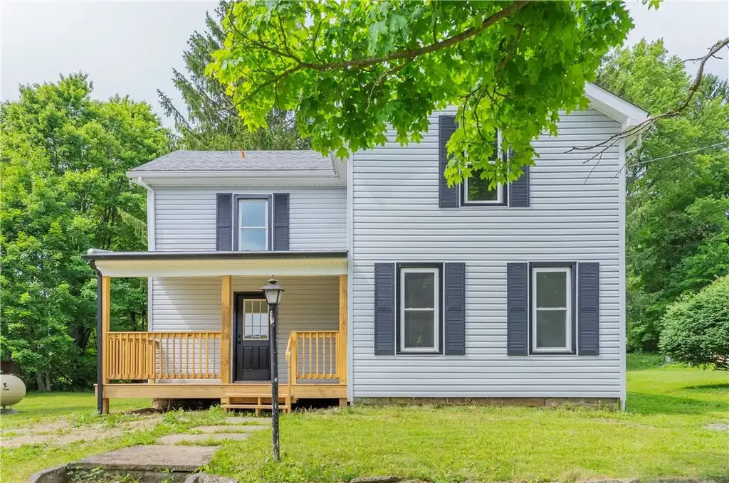 410 Washington Street , Jamestown