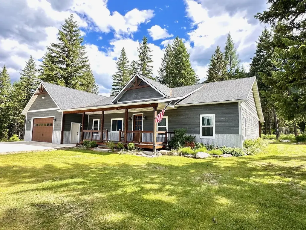 95 Triple J Loop, Trout Creek