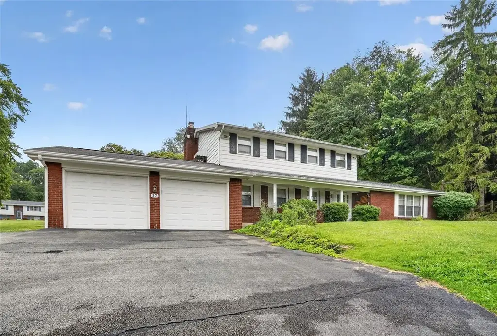 37 Millersdale Road , Jeannette