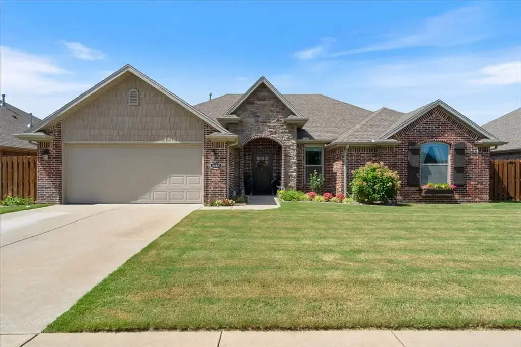 4468 W Blissful Drive, Fayetteville