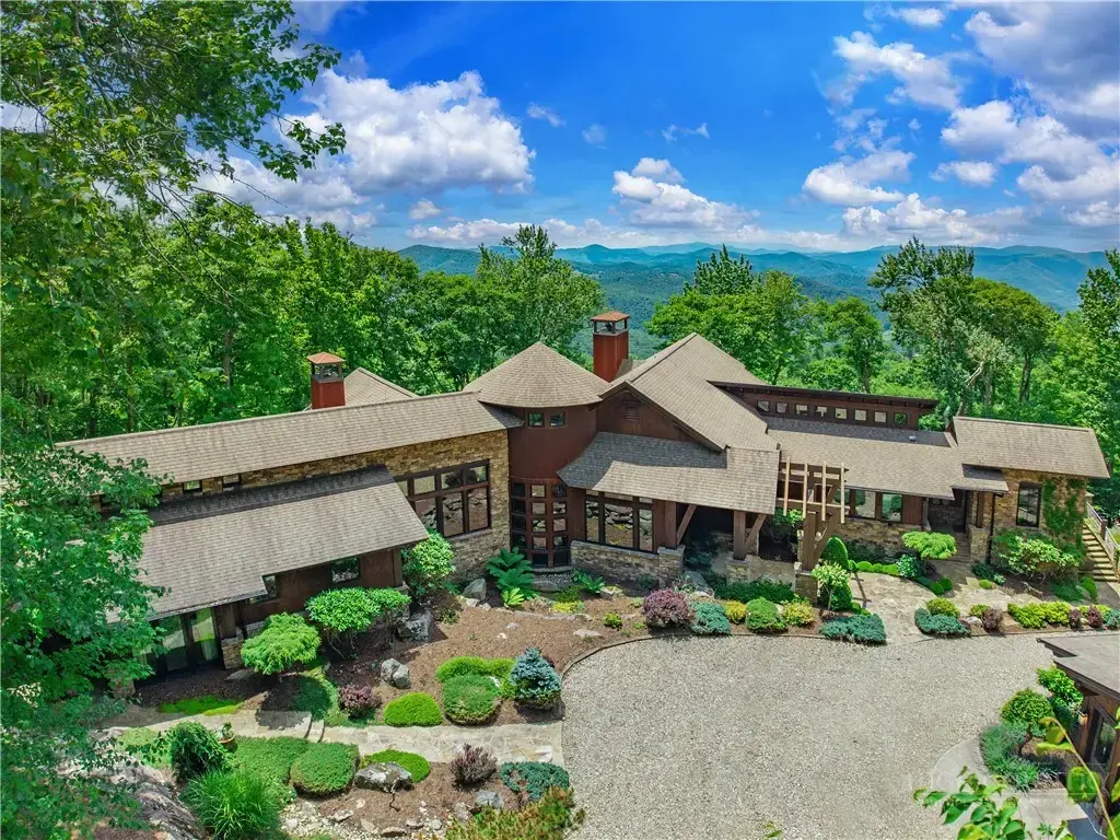 215 Chalke Ridge Trail, Banner Elk