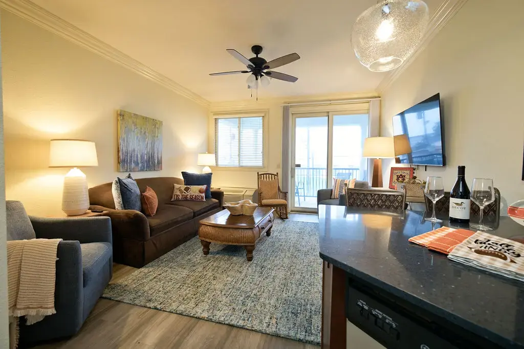 430 W Glenn Dr 313, Auburn
