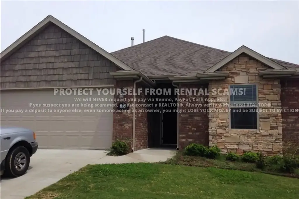 2852 W Millstone Drive, Fayetteville